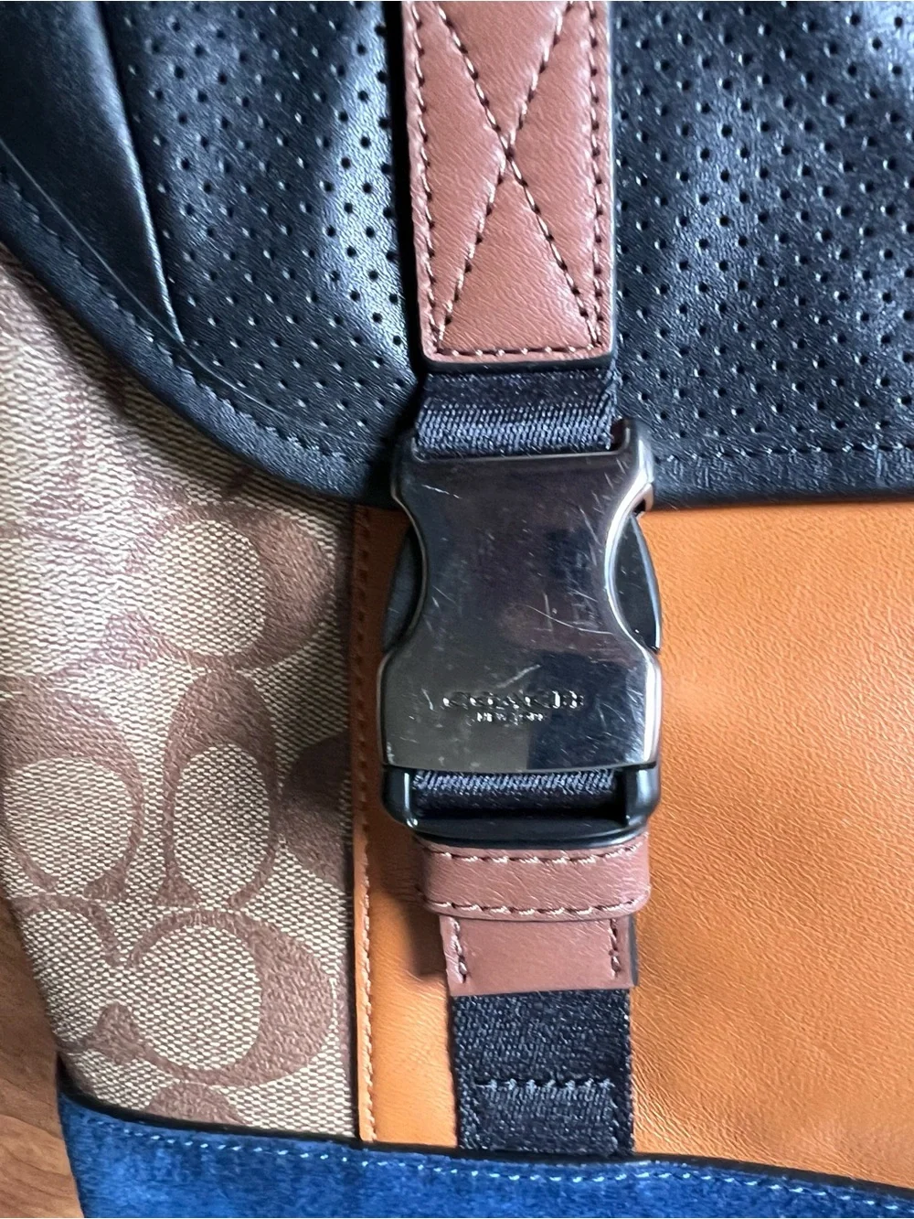 COACH Track Messenger bag in Tan Blue Colorblock Signature Canvas